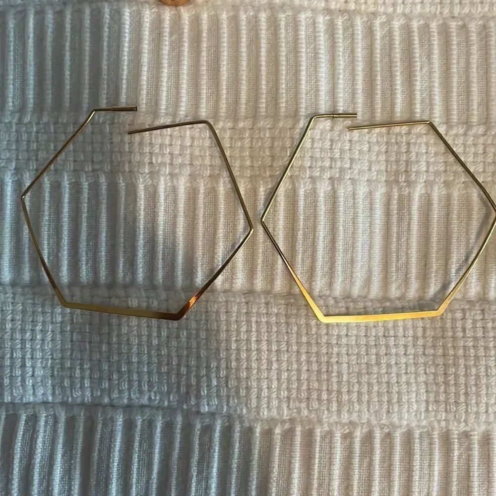 Earrings clear out! Get all four pairs!!